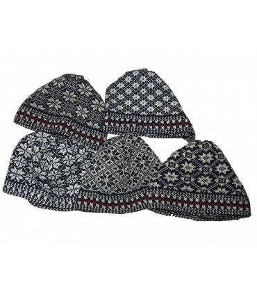 Rahvusliku mustriga müts