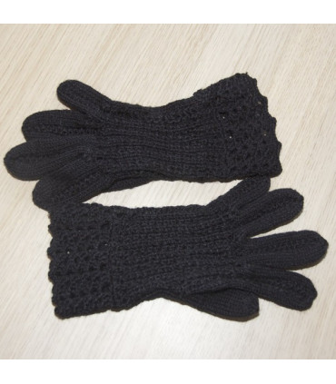 Kootud pitsilesed sõrmikud